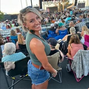 Meet your Posher, Sheena